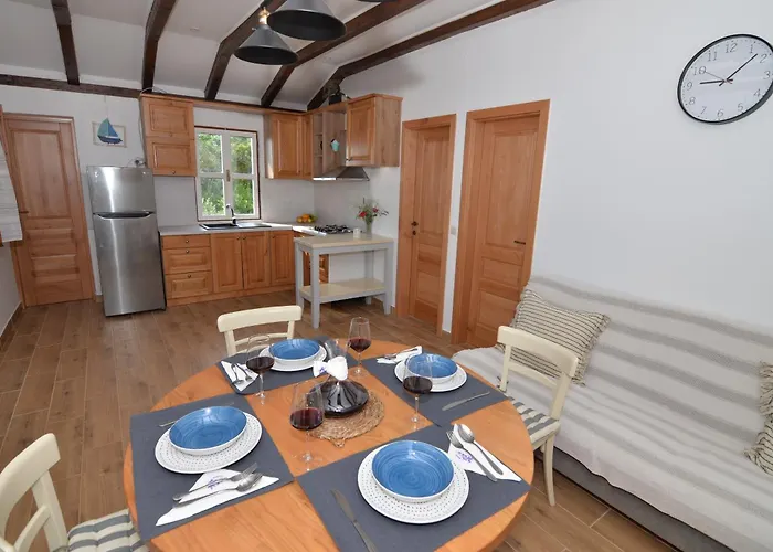 Secluded Fisherman's Cove Zizanj, Pasman - 23925 Vikendica *